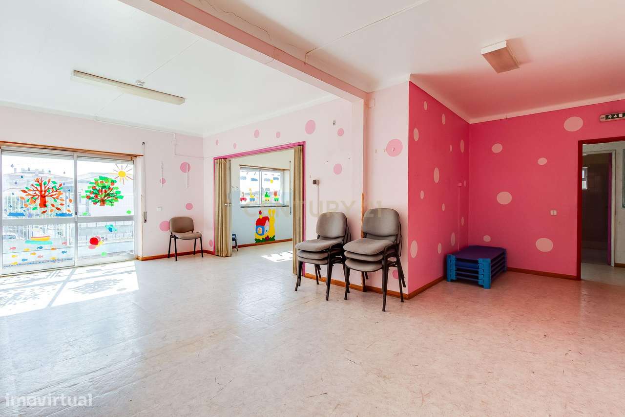 Imóvel para Infantário no Entroncamento – Espaço Amplo com Potencial d-17