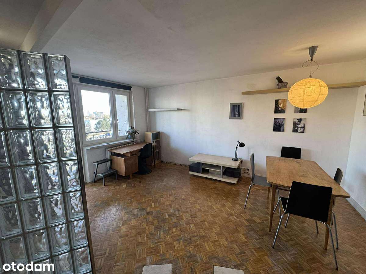 Trzy pokoje z dużym balkonem-2