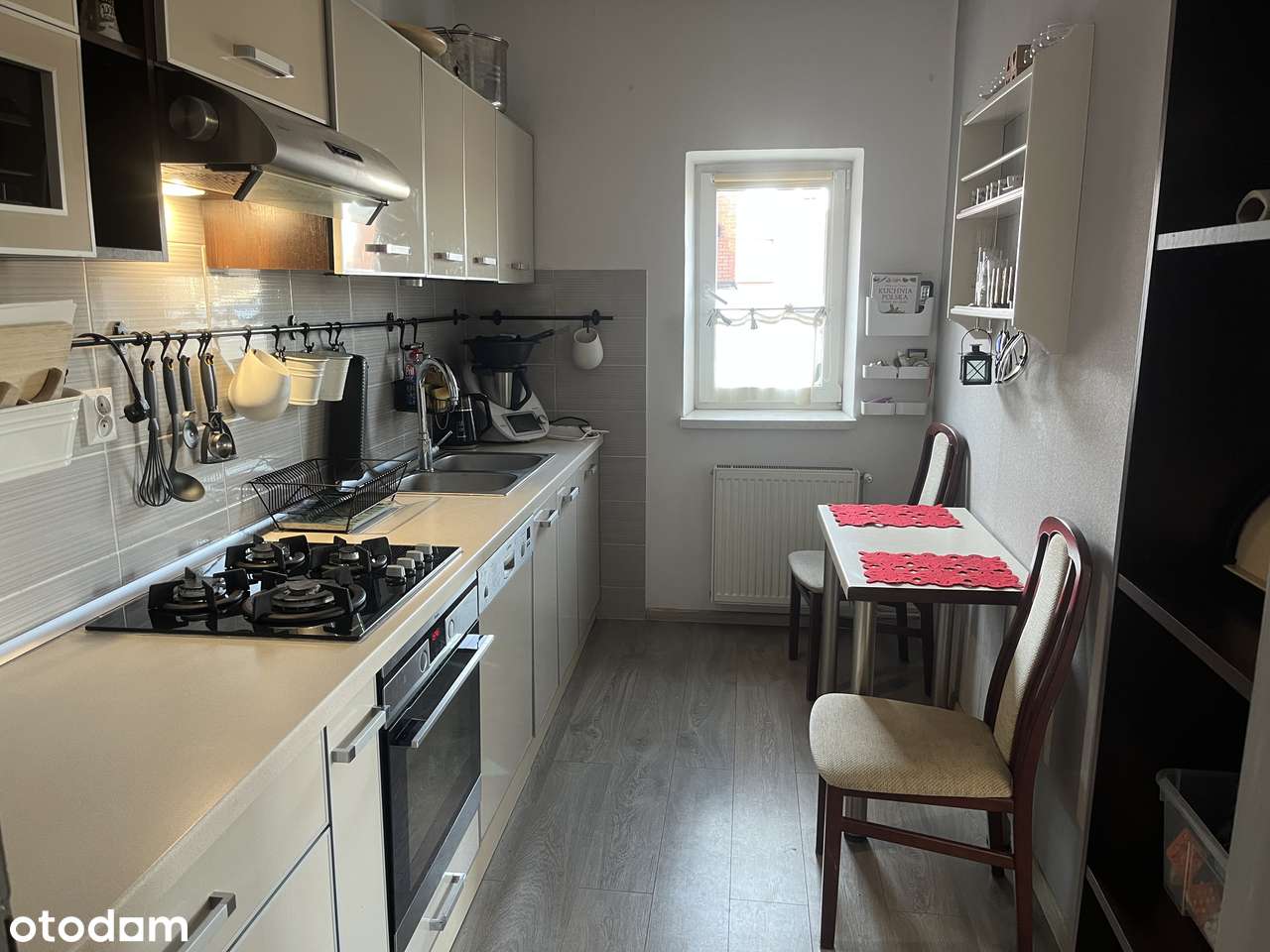 Wyposażone i słoneczne mieszkanie w rynku - Pełny obrazek: 4/5