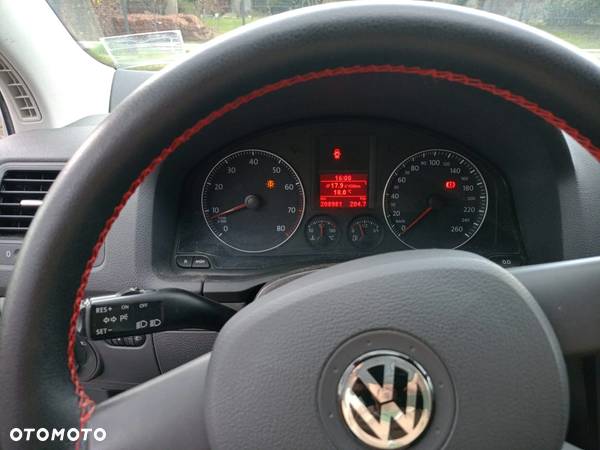 Volkswagen Golf V 1.6 FSI Comfortline - 8