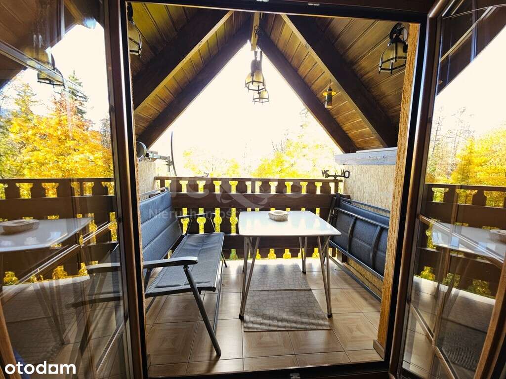 Duży dwupoziomowy apartament w centrum Karpacza-12