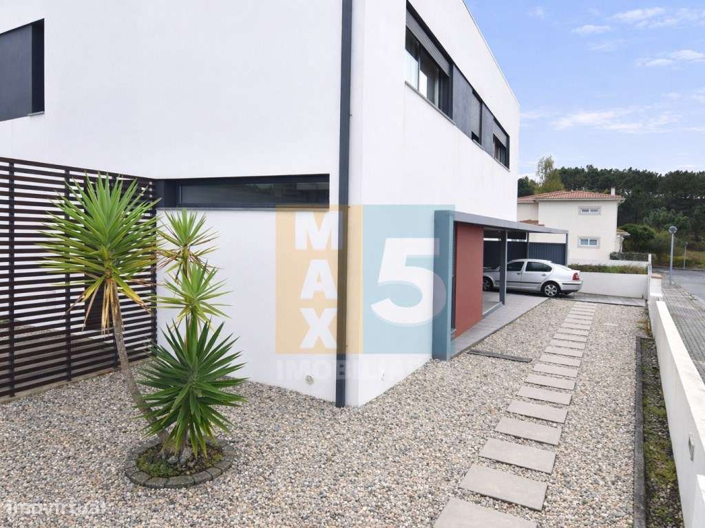 Moradia isolada T3 Urb. Portela. Perto da Escola Internacional de T... - Grande imagem: 5/60