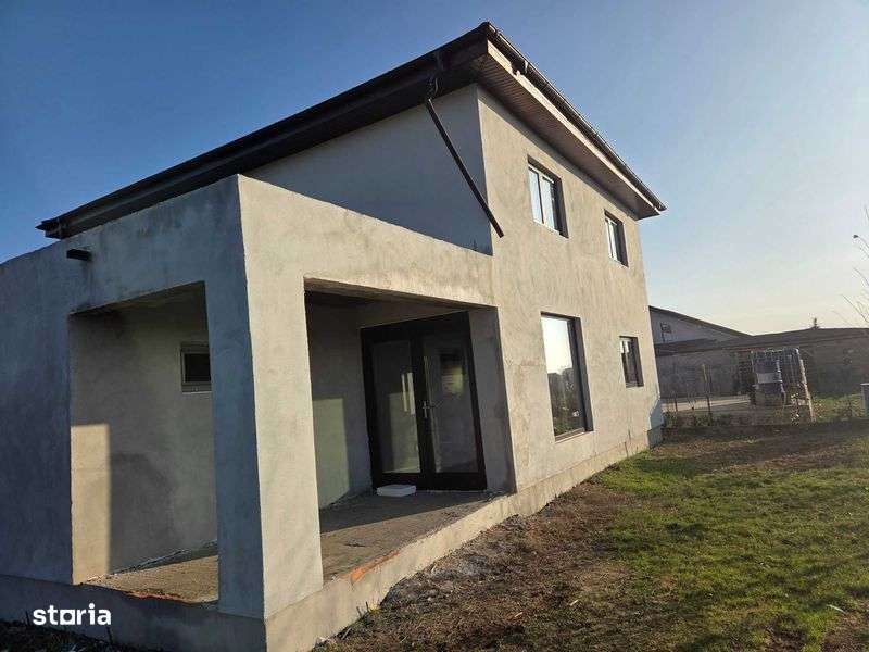 Casa de vanzare... - Imagine principală: 4/5