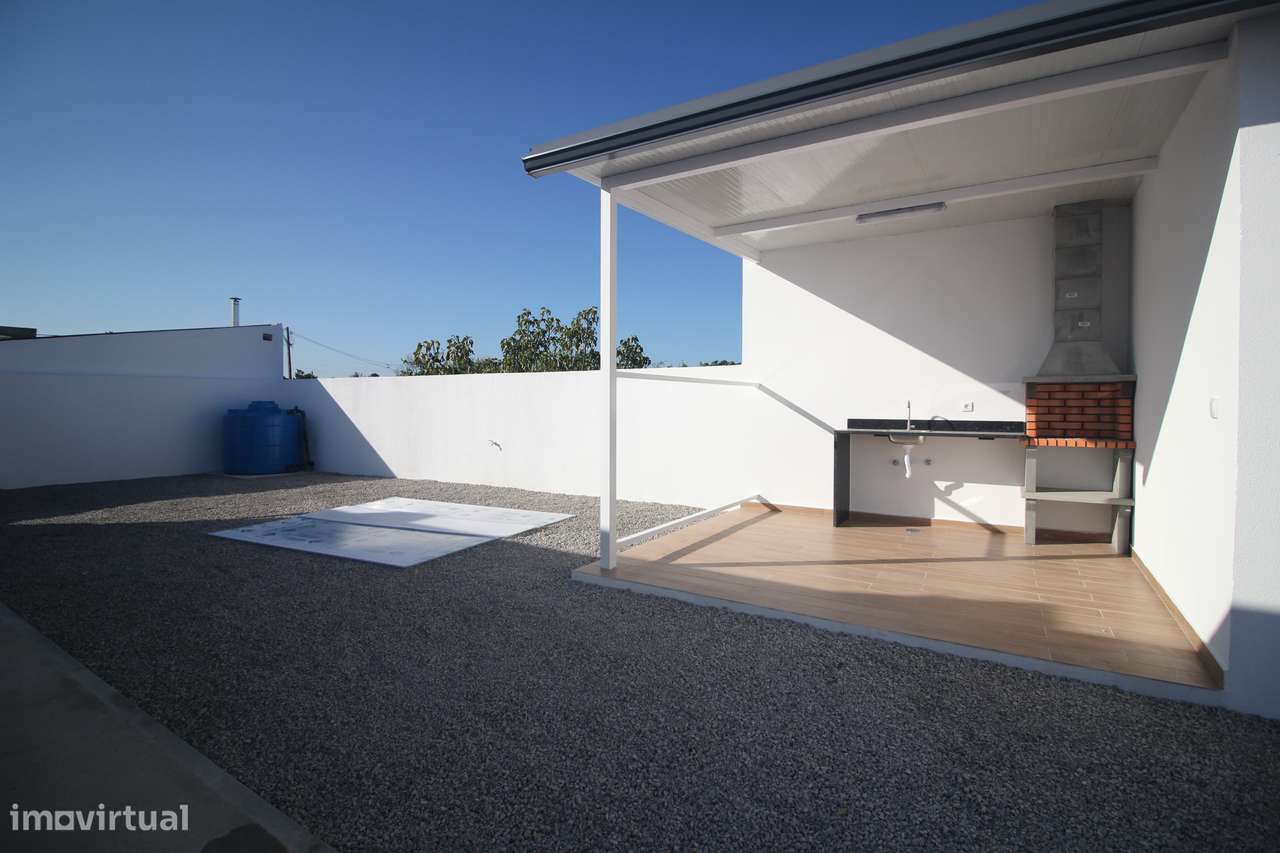 Moradia Térrea Isolada T3 Nova em lote de 340m2 em Fernão Ferro-26