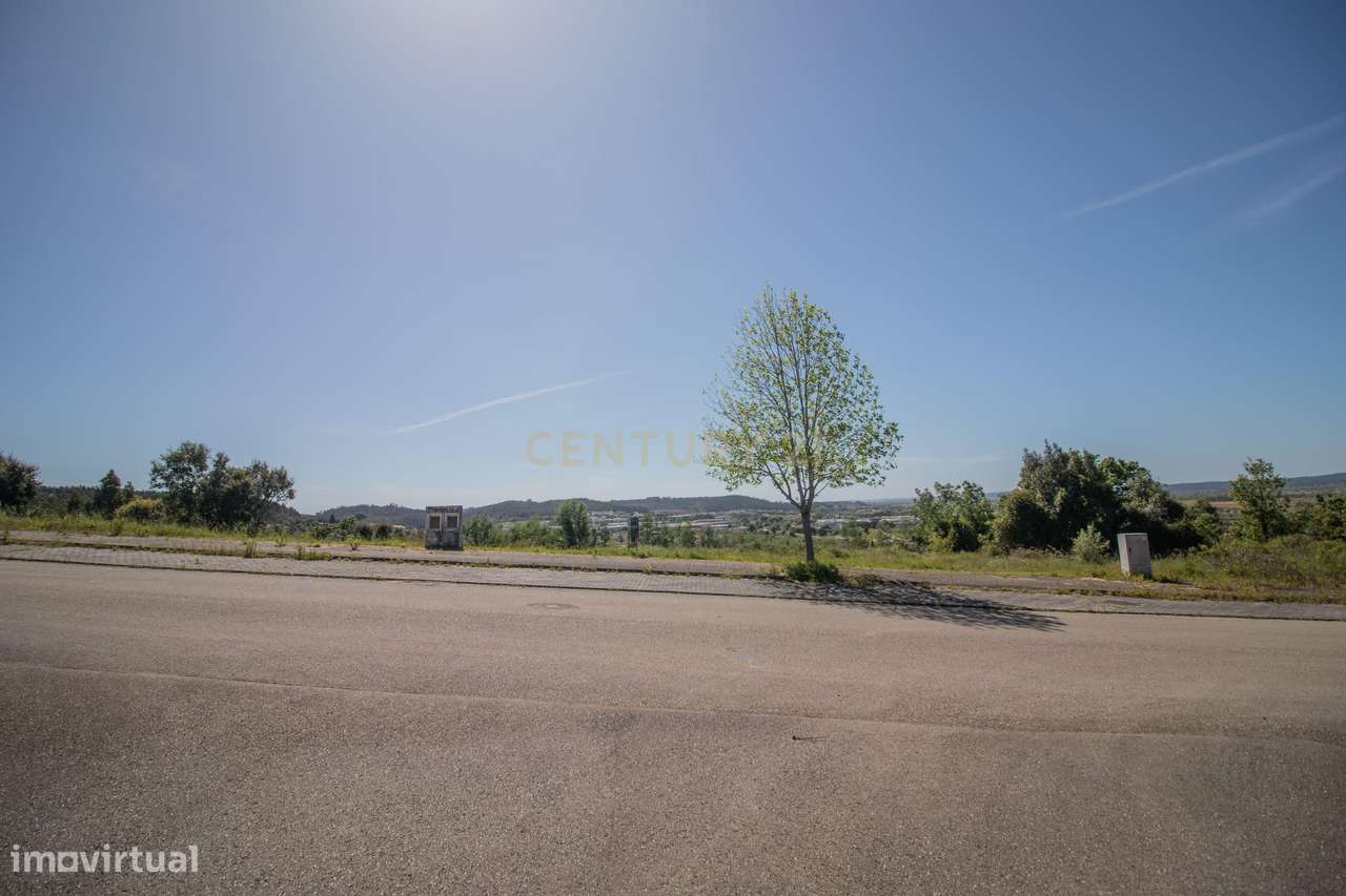Terreno Urbano em Taveiro, Coimbra - Grande imagem: 3/26