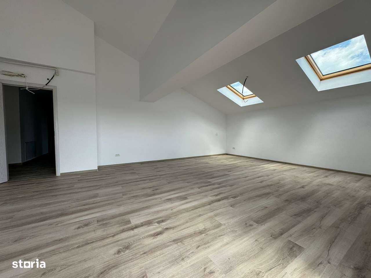 SENZATIONAL! Apartament 4 Camere Decomandate si Terasa  - Berceni-9