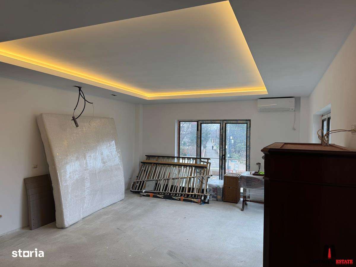 Vila S+P+1+M  Pipera Central  Drumul Potcoavei  comision 0-6