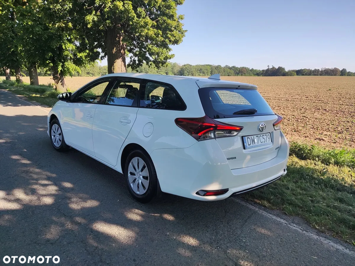 Toyota Auris 1.33 VVT-i Active - 8