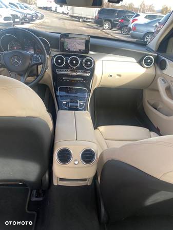 Mercedes-Benz Klasa C 200 4-Matic 9G-TRONIC - 20