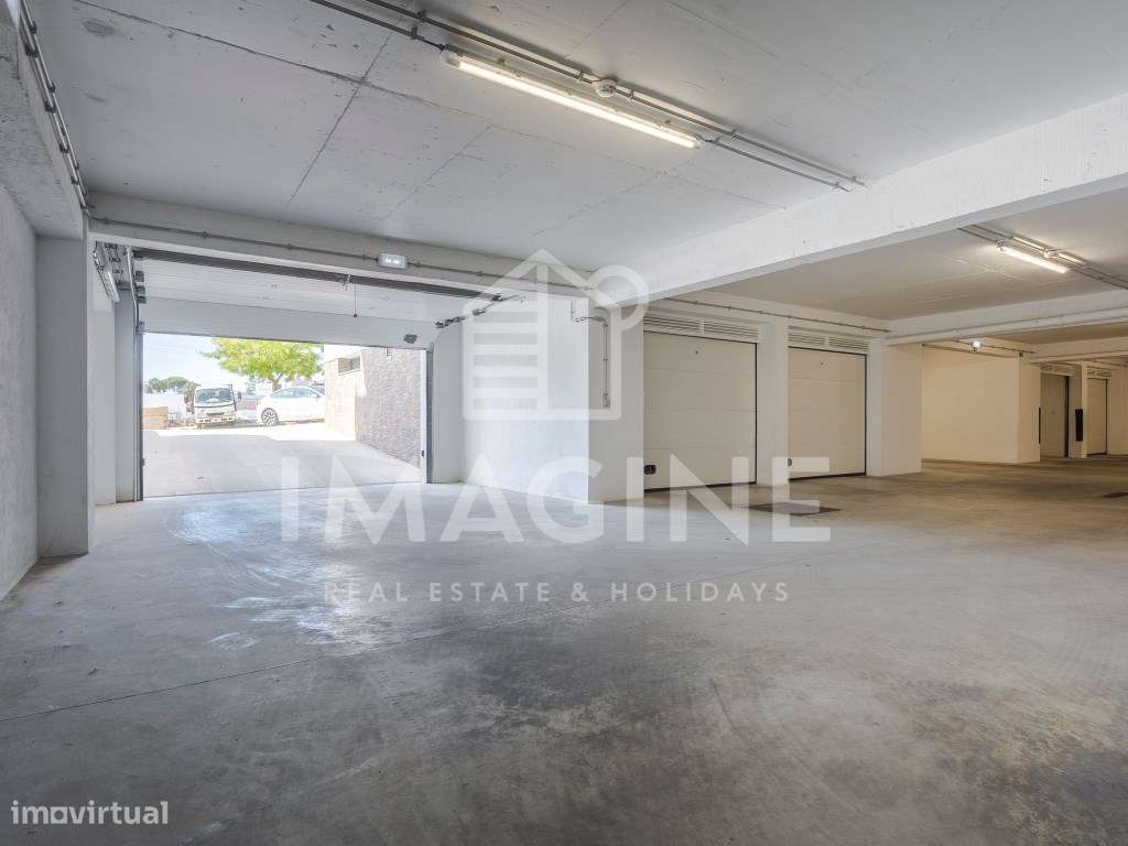 Apartamento T2 com Varanda Aterraçada na Quinta da Amizade-38