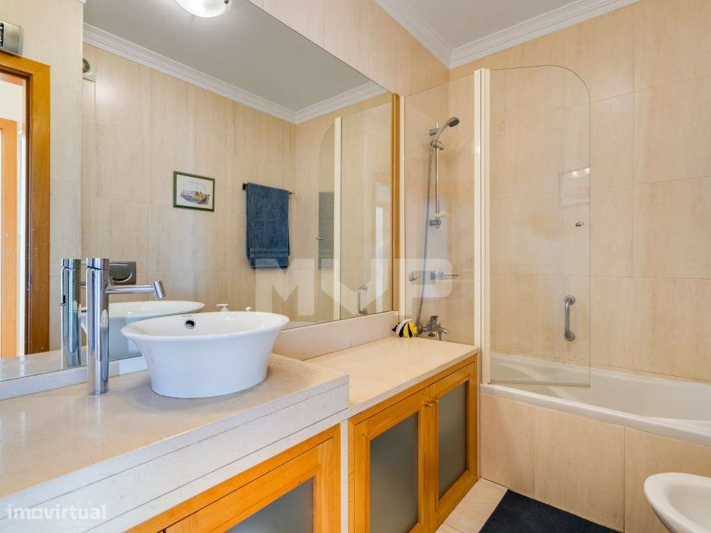 Apartamento T3 Duplex com terraço superior vista Ria em Faro-11