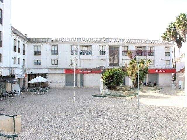 Loja ampla em Centro Comercial  Palmeiras-14