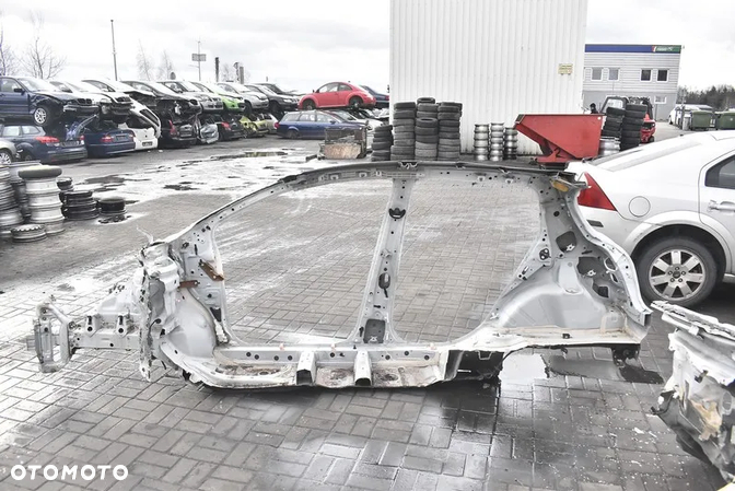 Karoseria Ćwiartka Błotnik Podłużnica Próg Słupek Dupa Toyota Yaris 3 III 1.0 VVTi 5D 11R - 5