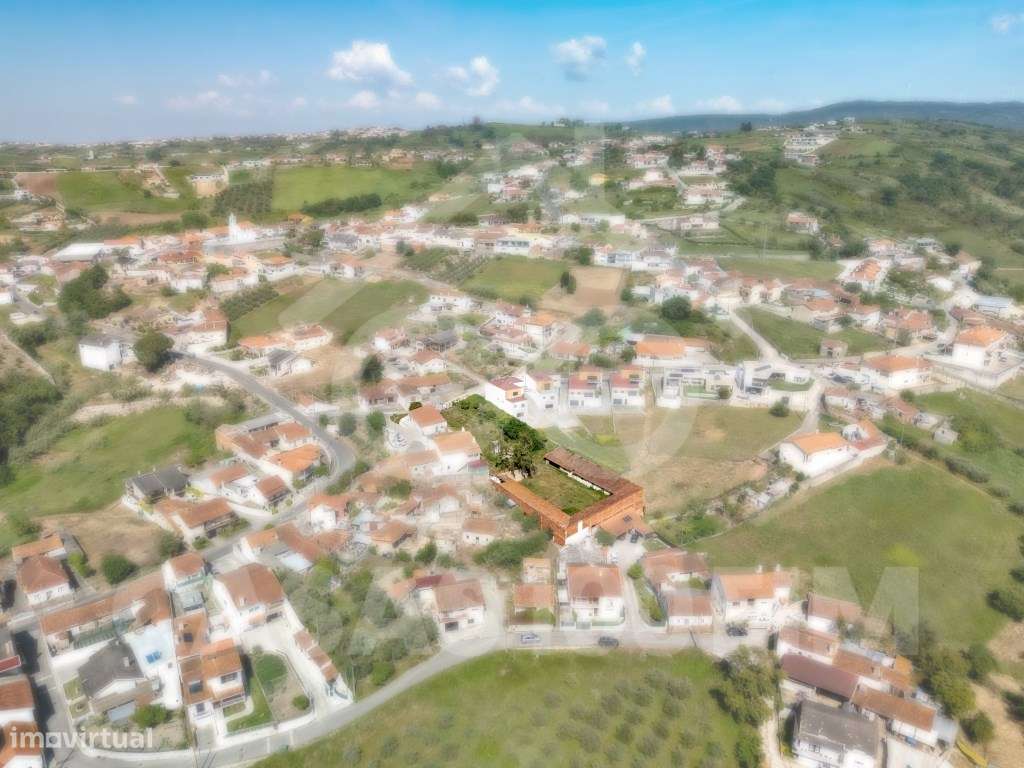 Terreno Urbano com 2720m² - Arneiro - Batalha-11