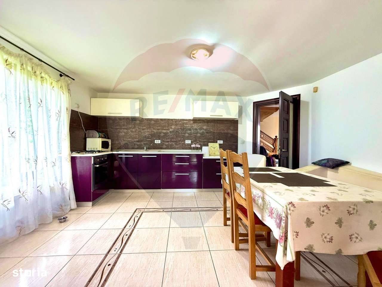 Casa de inchiriat in Hemeius - Imagine principală: 4/8