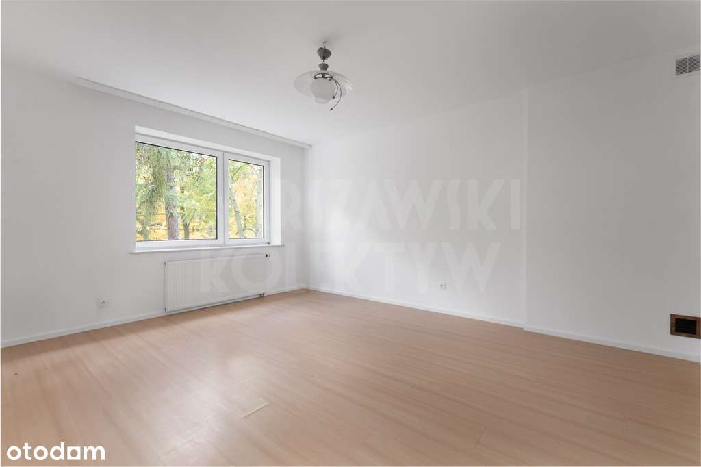 Dom z dużym ogrodem w sercu Starego Anina.-10