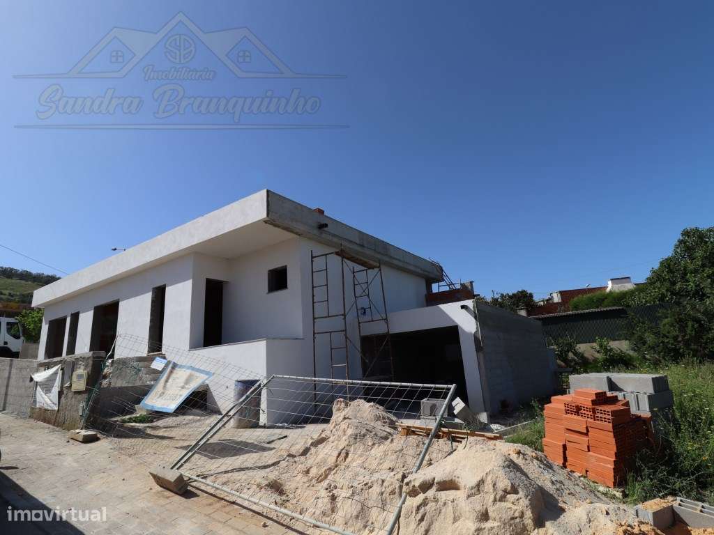 Moradia T3 NOVA estilo CONTEMPORÂNEO-50