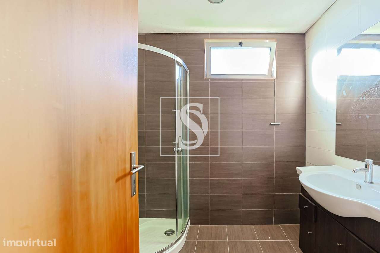 Apartamento T3 em Galegos (São Martinho)-19