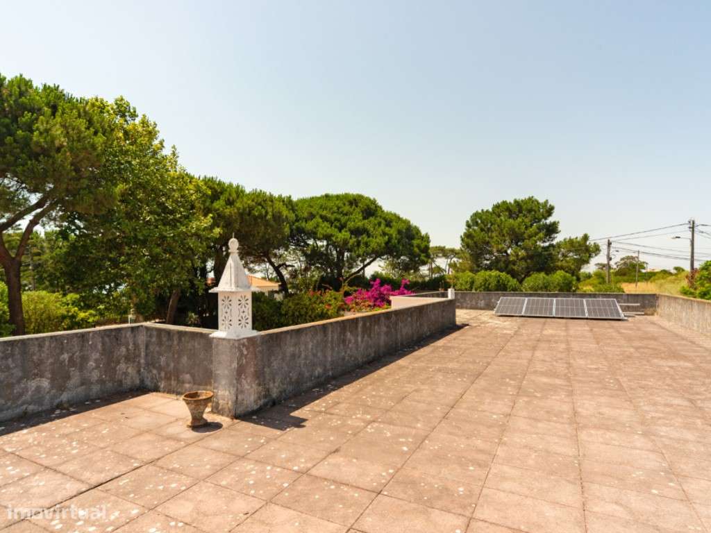 Casa na Falésia da Caparica com jardim ao lado das praias - Grande imagem: 5/39