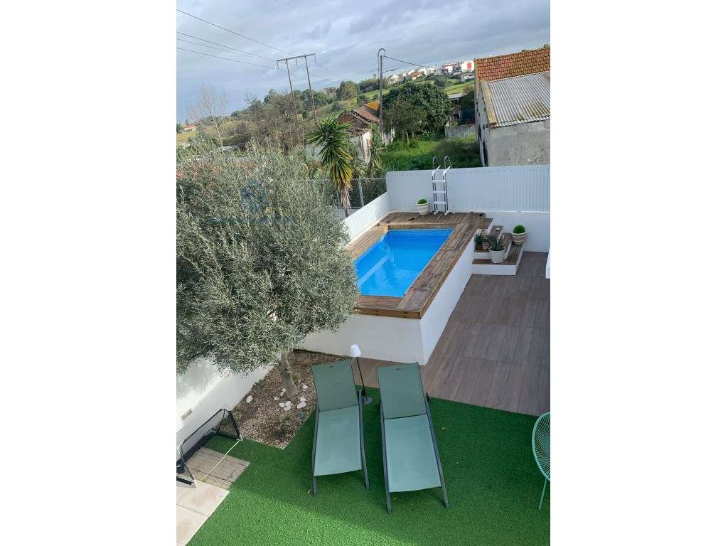 Moradia T3 com Piscina + Anexo T0 | Moita | Excelente Oportunidade!-25