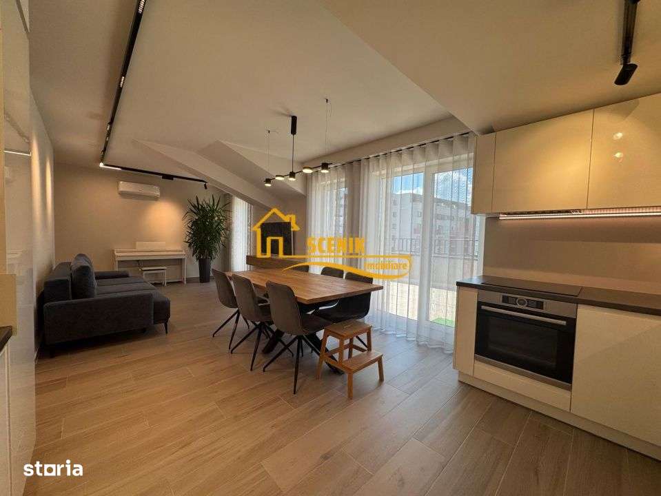 Penthouse de exceptie, vedere Tampa, acces exclusivist cu liftul pana-4