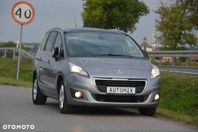 Peugeot 5008 1.6 HDi Style 7os - 8