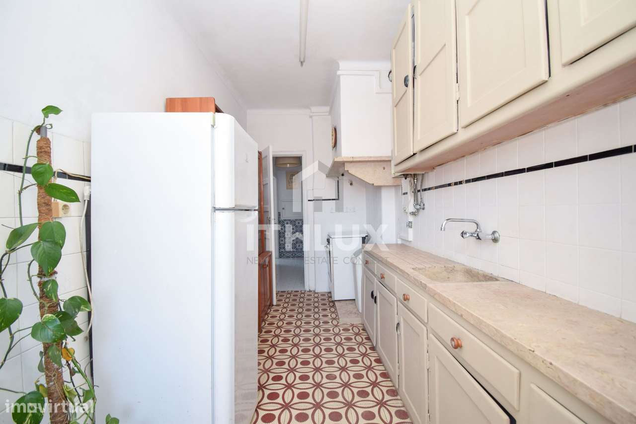 Apartamento T1 , muito central em prédio familiar-13