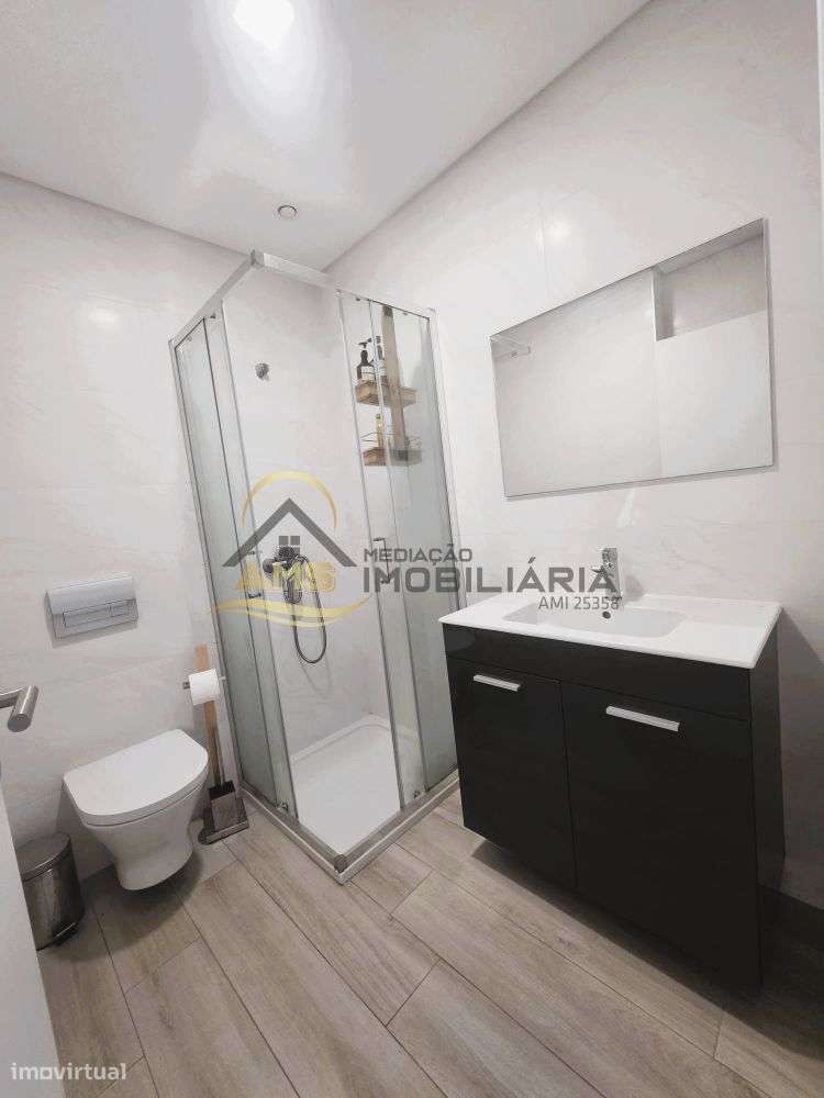 APARTAMENTO T3 COM TERRAÇO DE 186M²-23