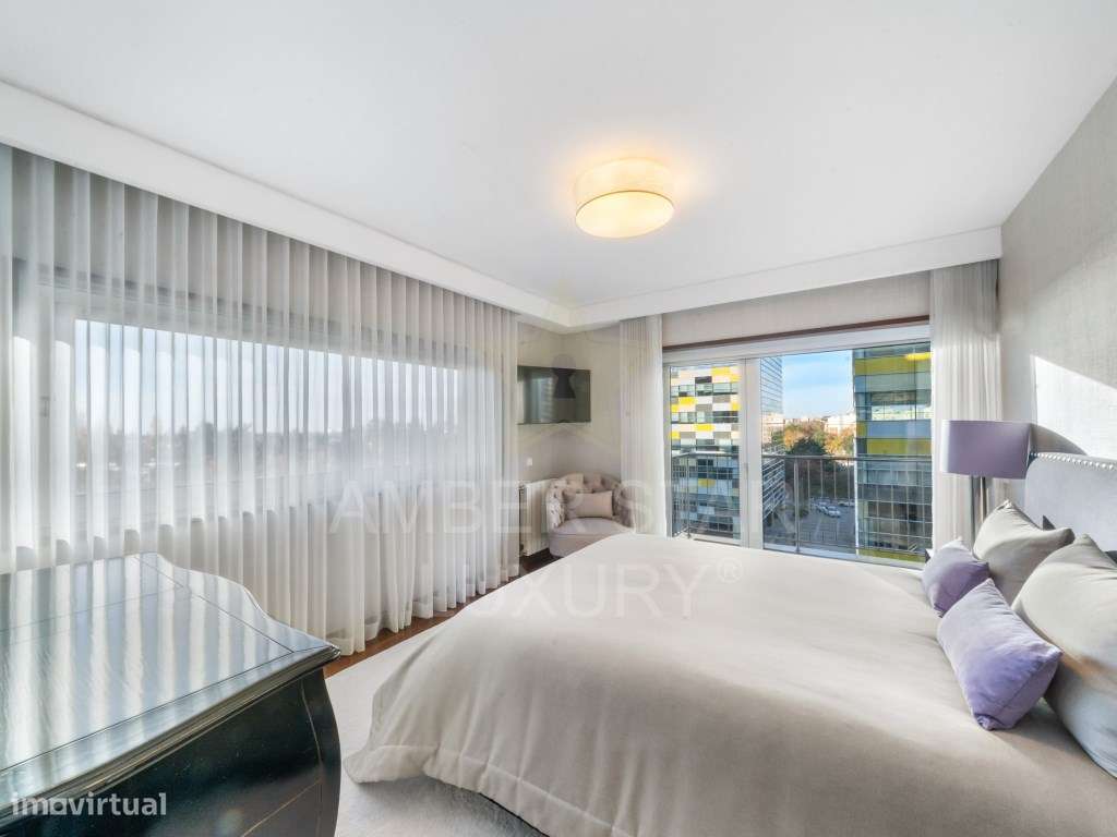 Apartamento T4 como novo, em condomínio de alto padrão-15