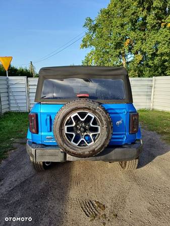 Ford Bronco - 8