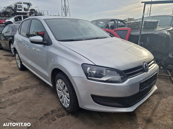 Dezmembram VW Polo, an 2010, 1.6 TDI euro 5 cod CAY, cutie manuala - 1