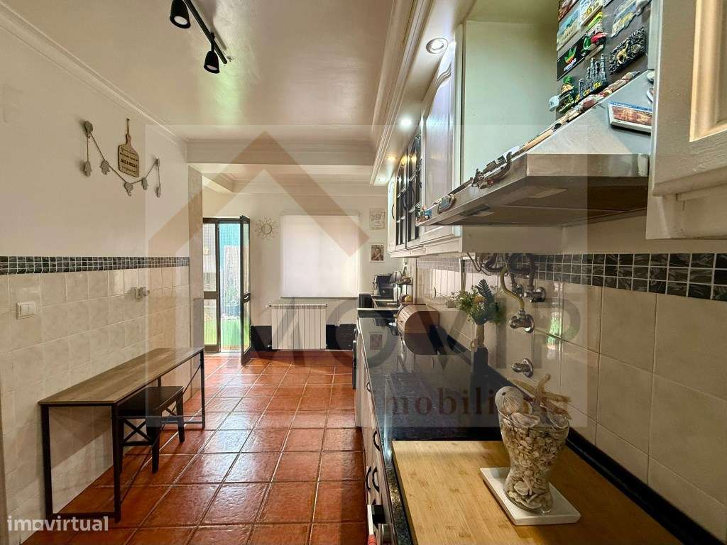 Moradia T3 em Banda - Vila Nogueira de Azeitão-13