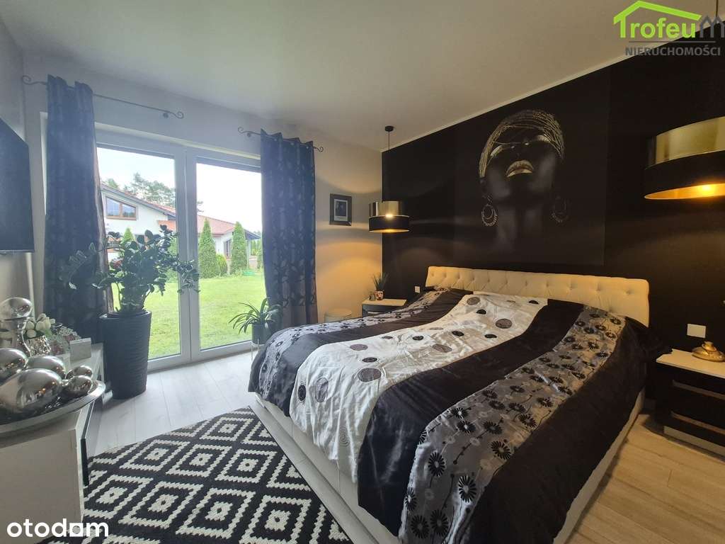 Dom w spokojnej i cichej okolicy-11