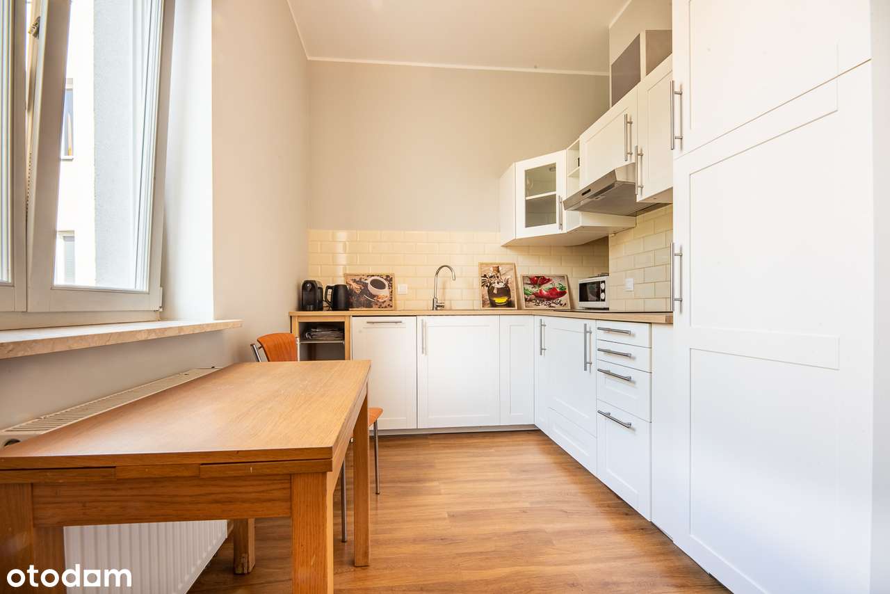 W zrewitalizowanej kamienicy w sercu Śródmieścia Warszawy.-4