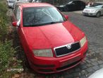 Dezmembrez Skoda Fabia 1 facelift 1.2 benzina 2006 culoare rosu - 4