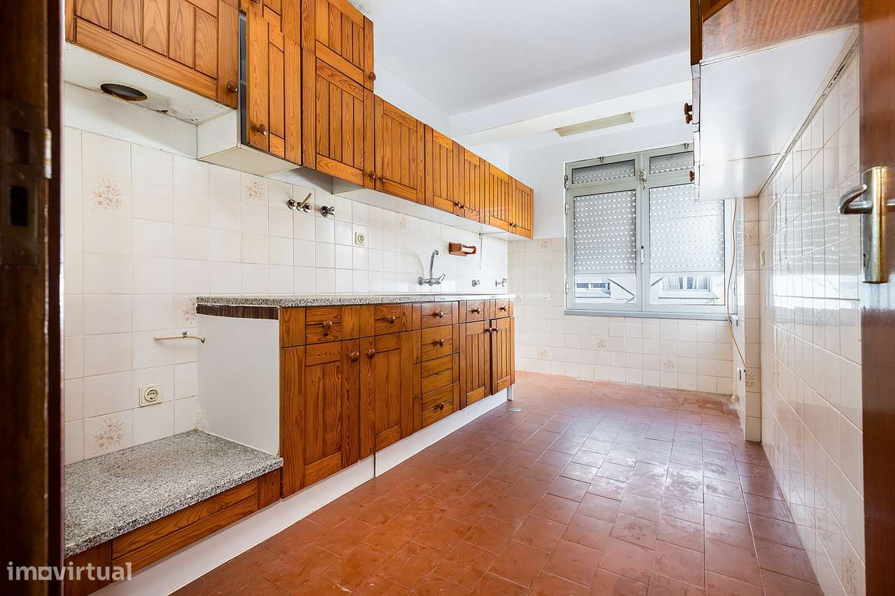 Apartamento T3 amplo e luminoso, numa das melhores zonas residenciais-5