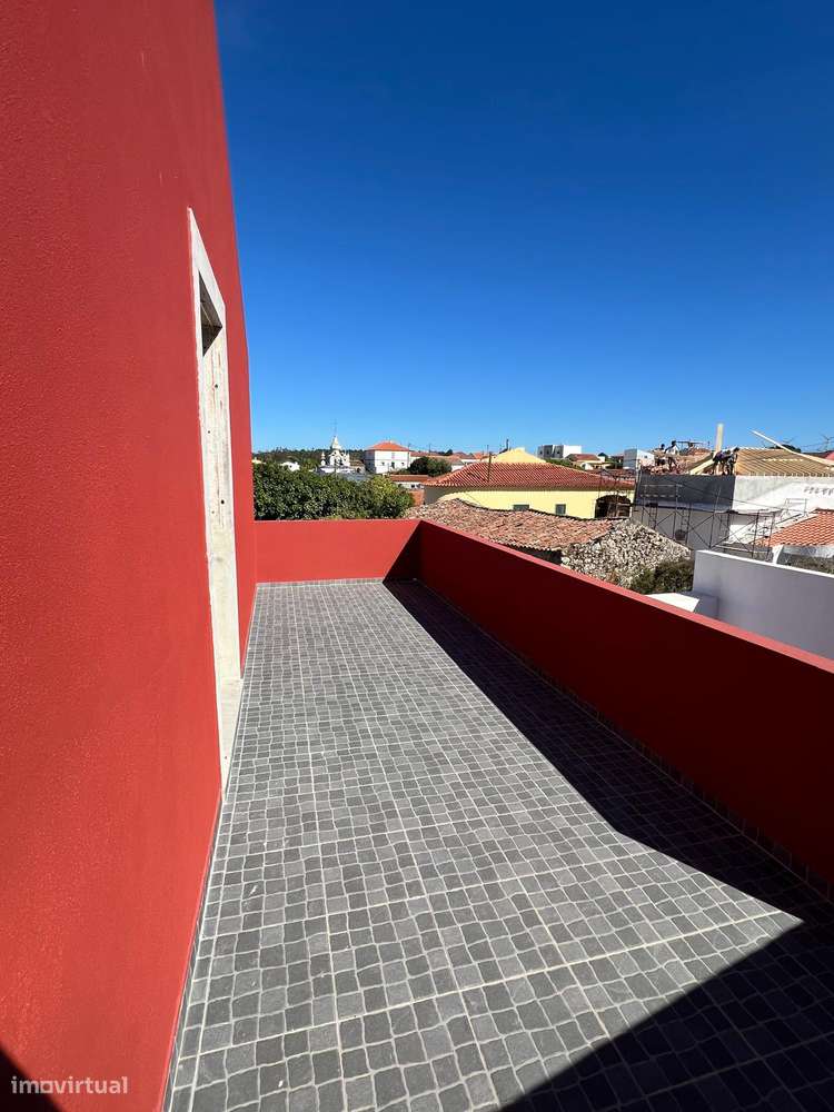 Moradia na Lourinhã com Grande Potencial – Oportunidade Única-14