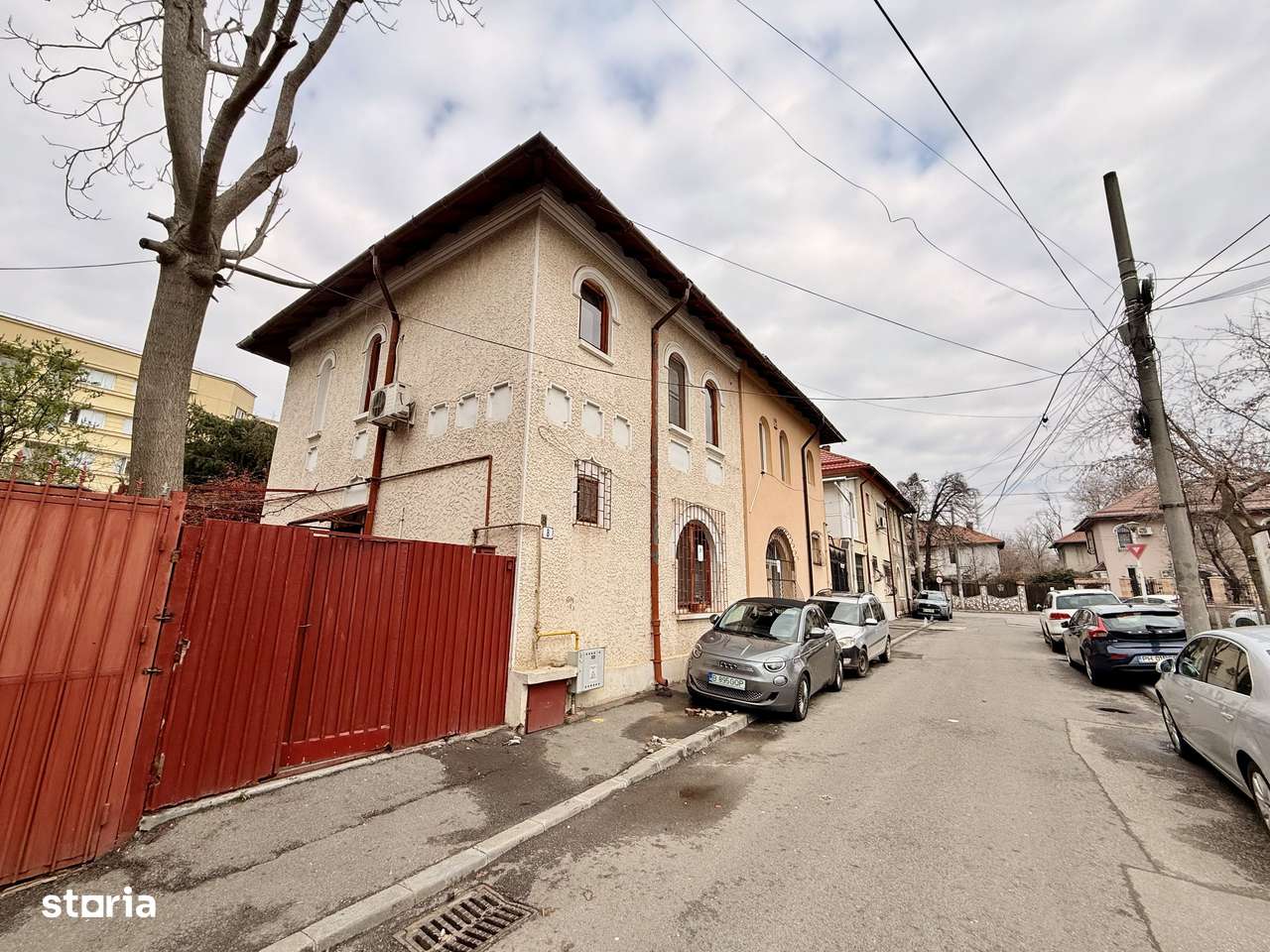 Vila 200 mp desfasurati cartier de case Belvedere Regie-6