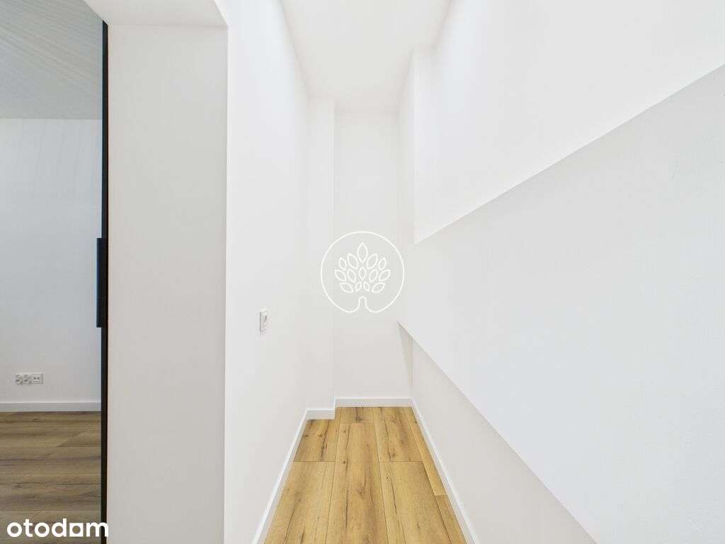 M3 z ogródkiem, dwoma garderobami i parkingiem-12