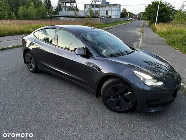 Tesla Model 3 Standard Range Plus - 1