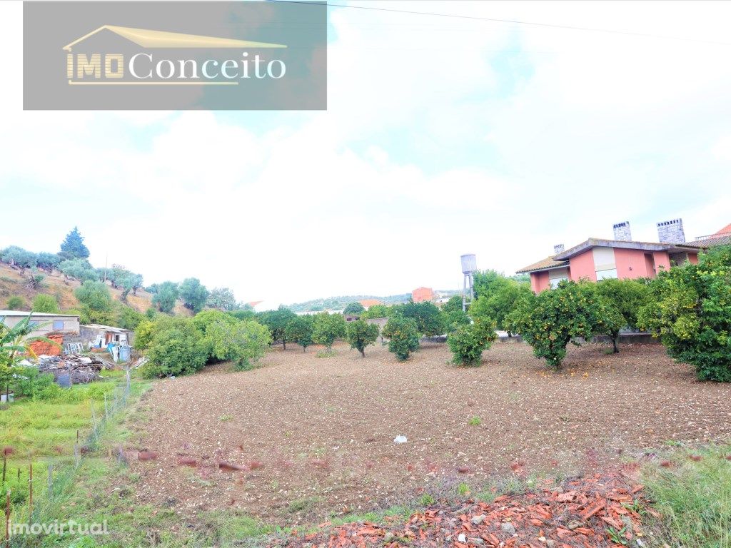 TERRENO URBANO - A 2 MINUTOS DO CENTRO DE TORRES NOVAS - ...