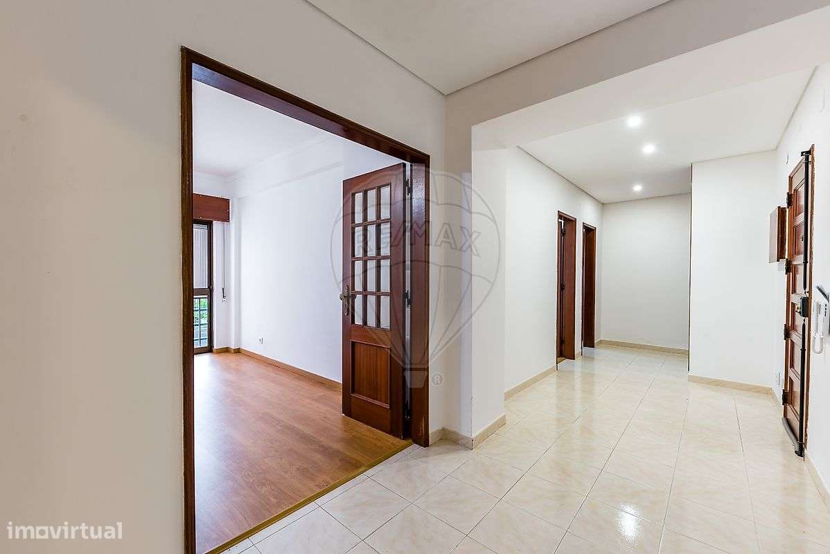 Apartamento T1 para venda - Grande imagem: 2/25