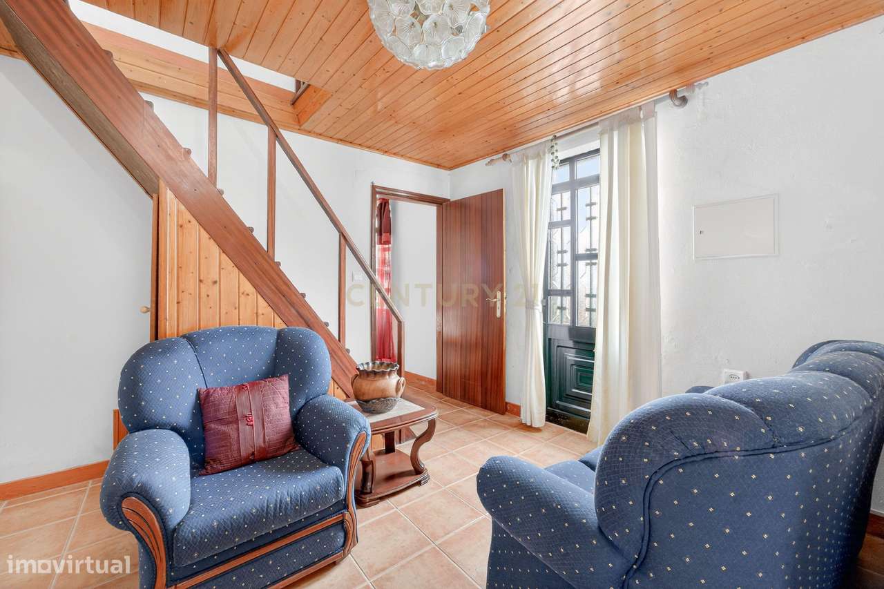 Oportunidade Única: Moradia T2 Tradicional nas Achadas da Cruz - Grande imagem: 4/17