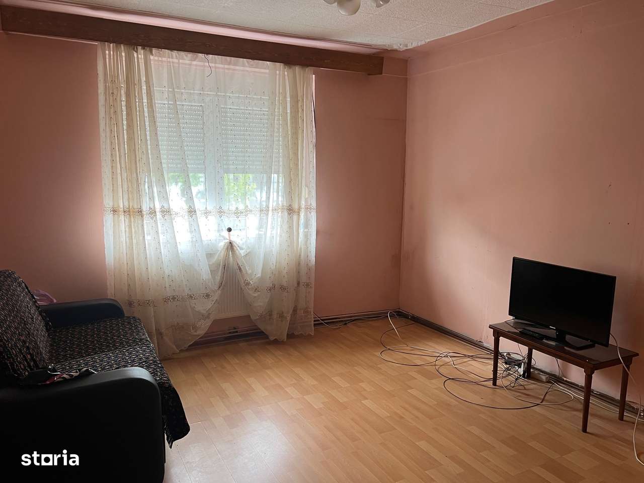 Casa individuala, in cartierul Lazaret cu bucatarie de vara si terasa-10