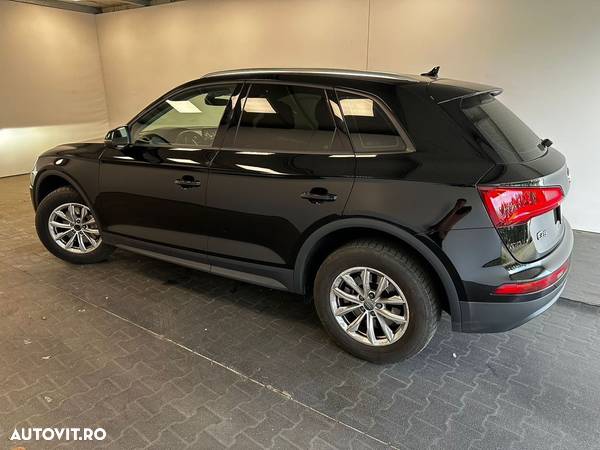 Audi Q5 2.0 40 TDI quattro S tronic Design - 15