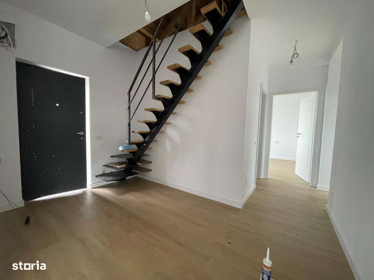 Imobiliare Domnesti  Parter Mansardat - toate utilitatile 3 dormitoare-13