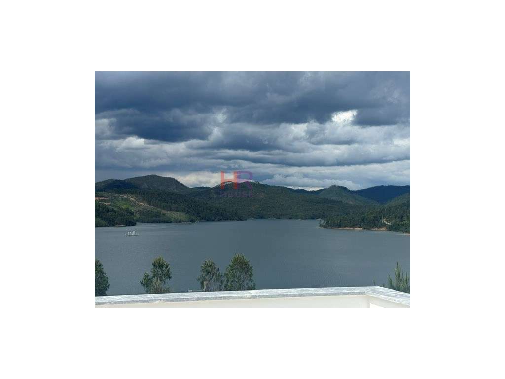 Moradia geminada nova em Águas Belas, Ferreira do Zêzere, com 3 qua...-56
