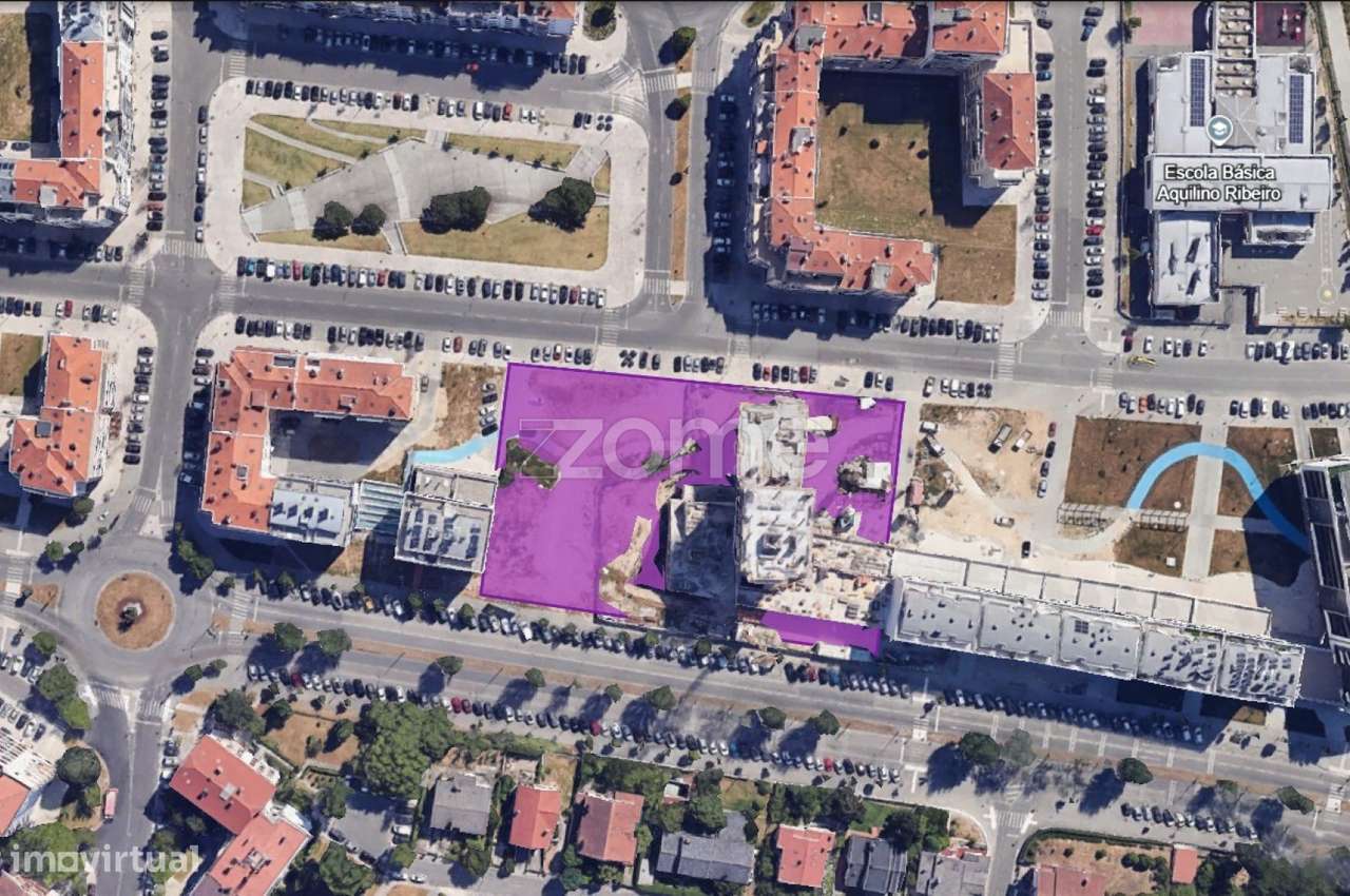 Apartamento Cobertura Duplex T1+1 - Junto ao Palácio do Gelo - Grande imagem: 5/17