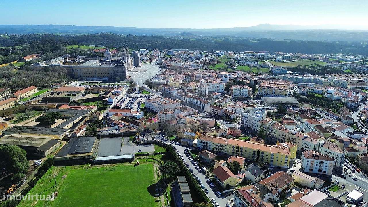 Moradia T6 para venda - Grande imagem: 2/30