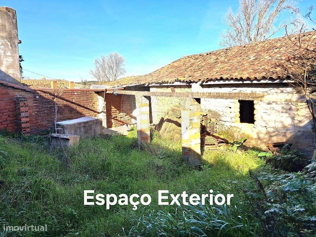 Moradia T2 para venda-9